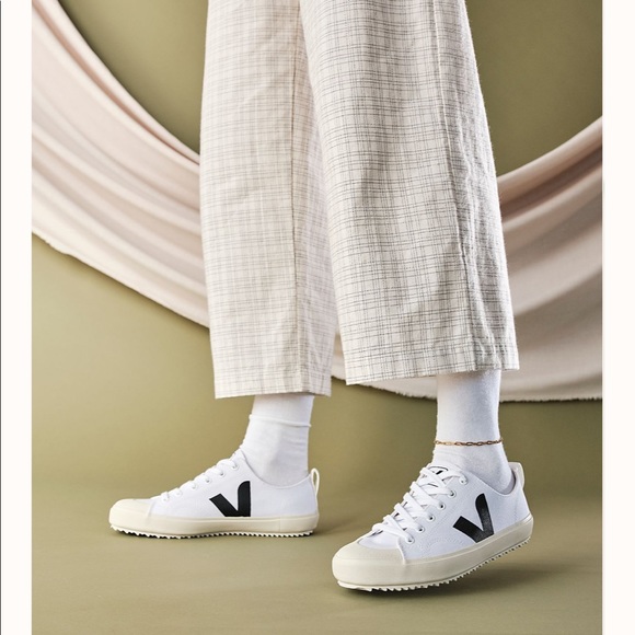 veja nova canvas sneakers